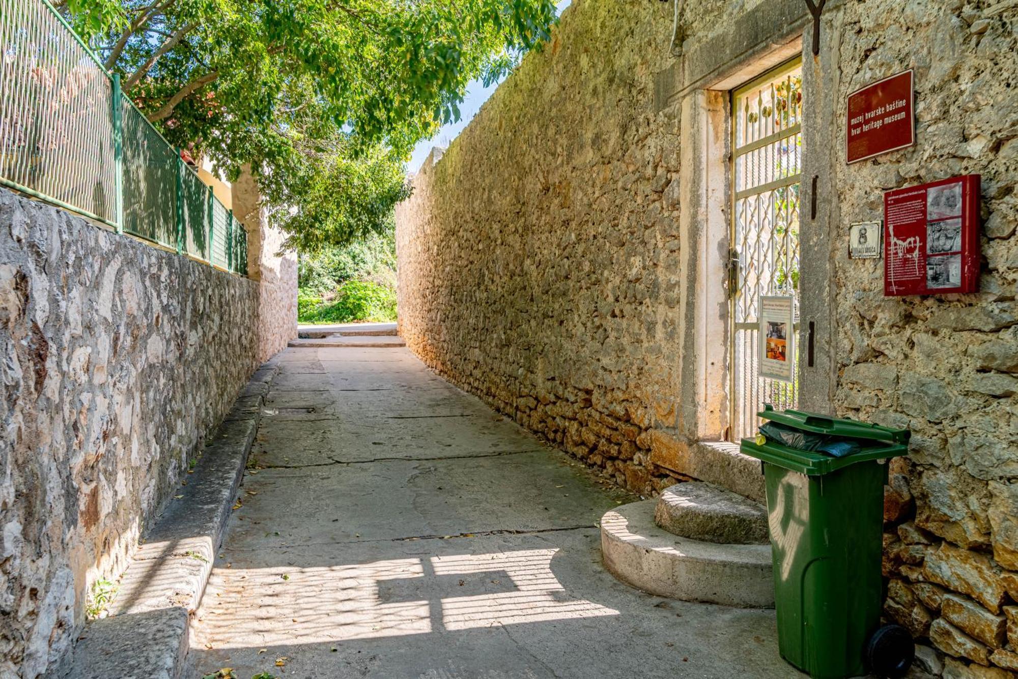 Apartments Barcot Hvar Town Bagian luar foto
